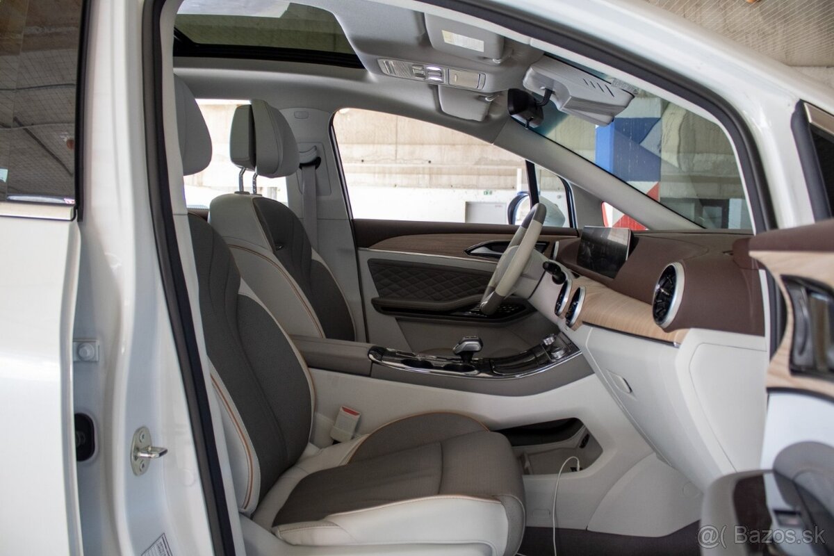 Dongfeng Forthing U-Tour 1. majiteľ 7 miestny v záruke - 12