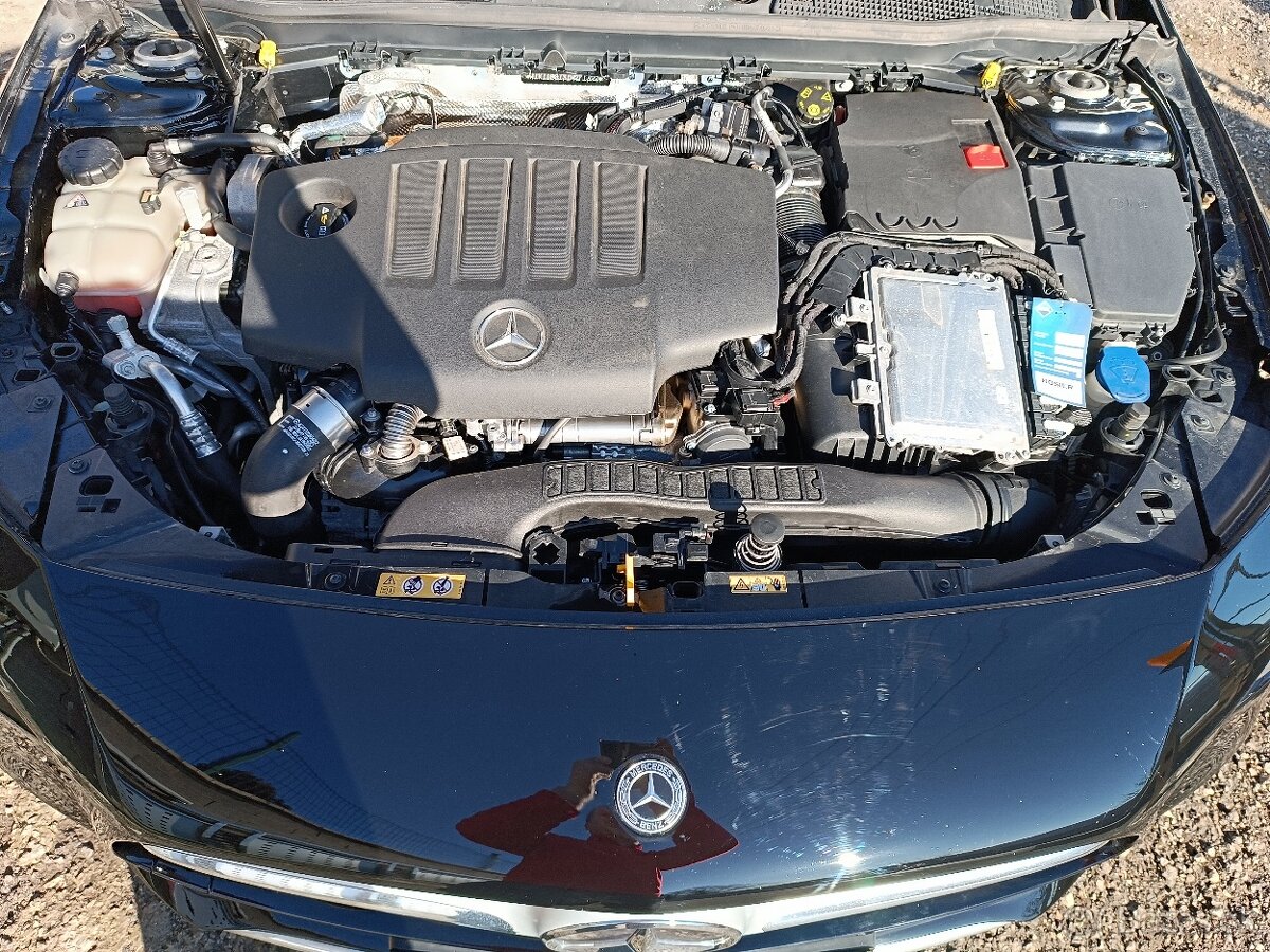 Mercedes Benz CLA schoting brake 200 D 4x4 - - 12