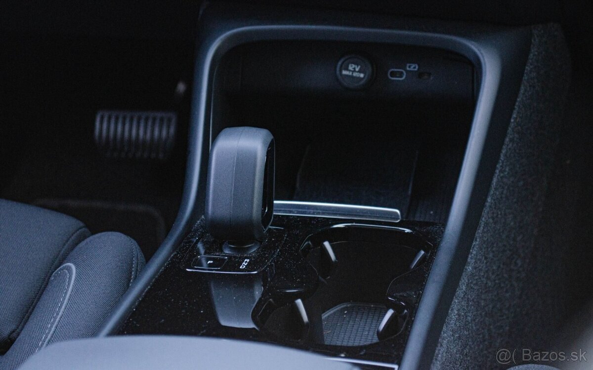 Volvo C40 Recharge Pure Electric - 12