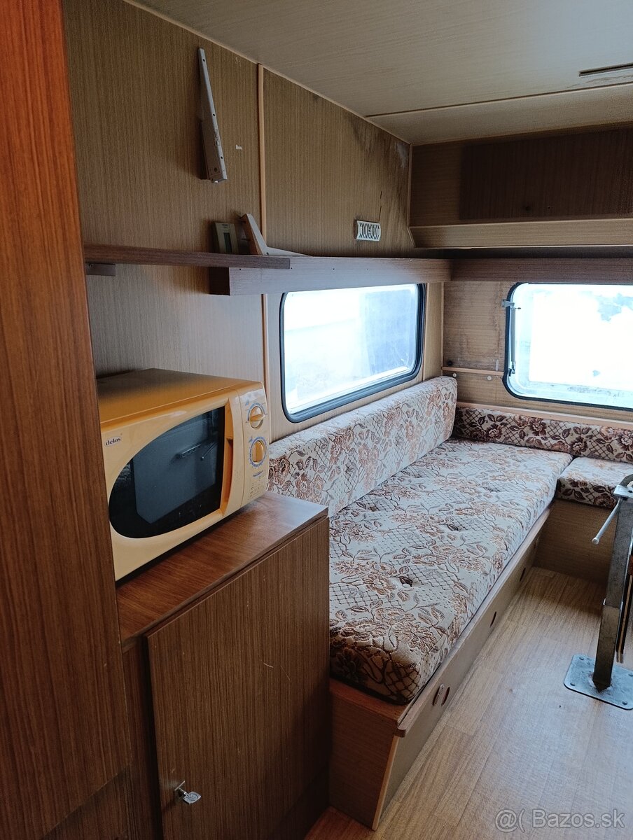 Obytný príves - 12