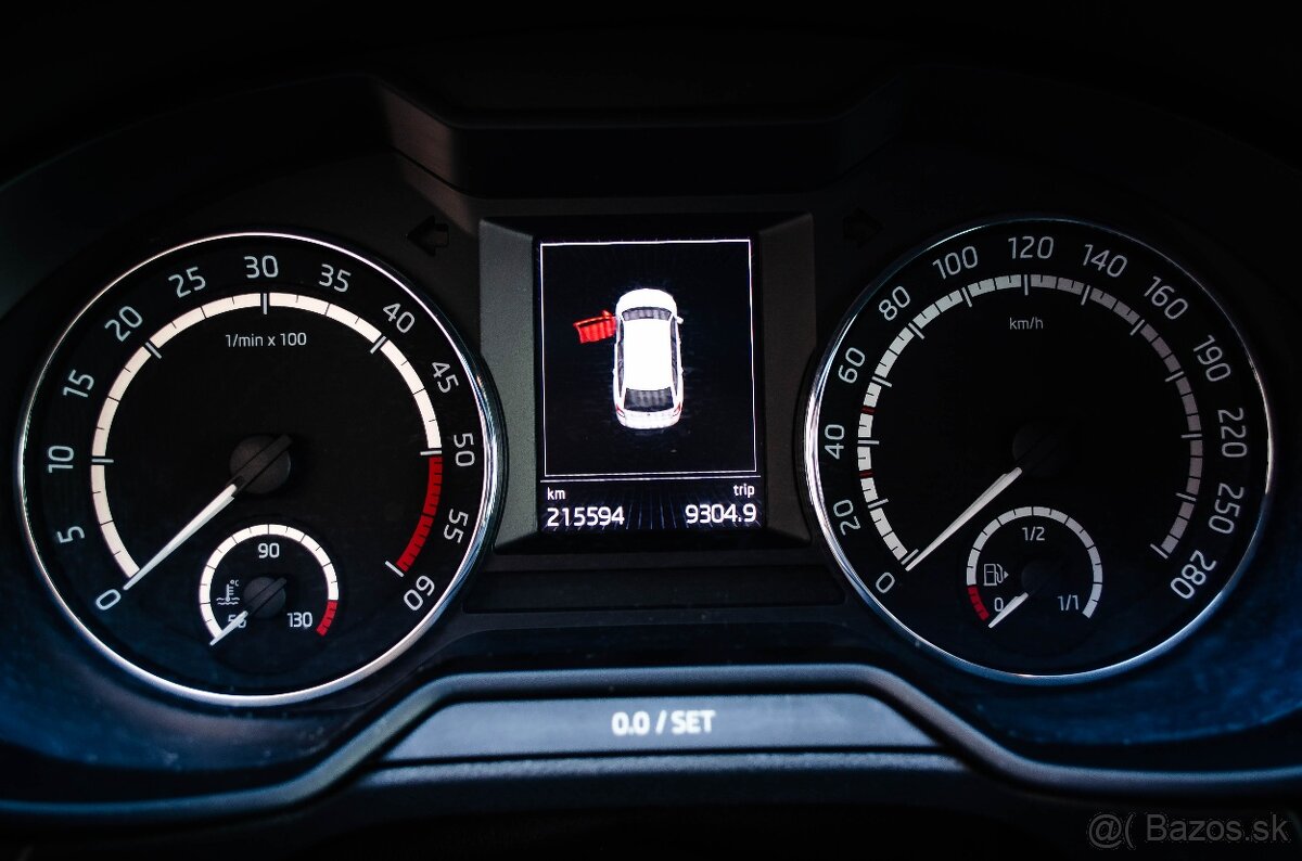 Škoda Octavia 3 Combi 2.0 TDI DPF RS DSG - 12