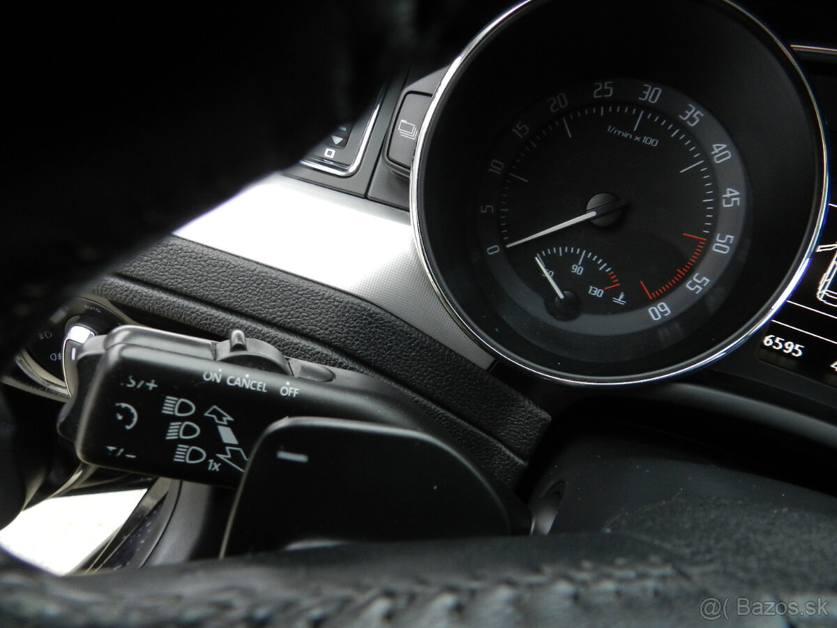 Škoda Superb Combi 2.0 TDI CR DSG - 12