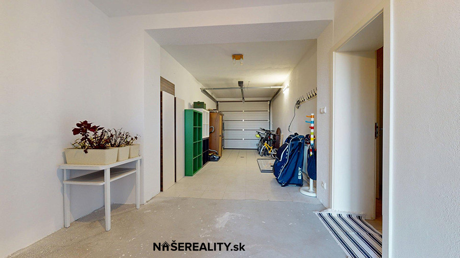 Na predaj 5-izbový rodinný dom s garážou, pivničkou a krásno - 12