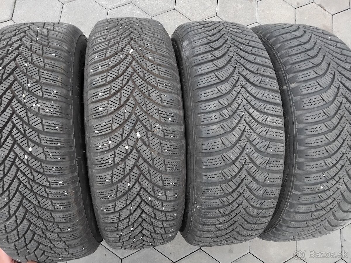 Zimne pneumatiky na diskoch 195/65R15 - 12