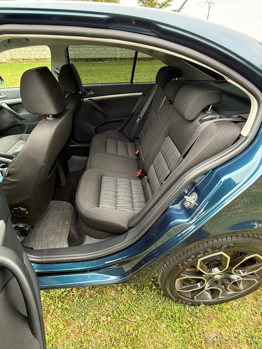 Škoda octavia 2 2.0 TDi - 12