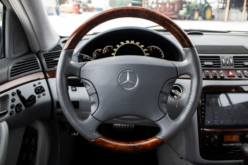 Mercedes-Benz S-triedy 500 (2000) - 12