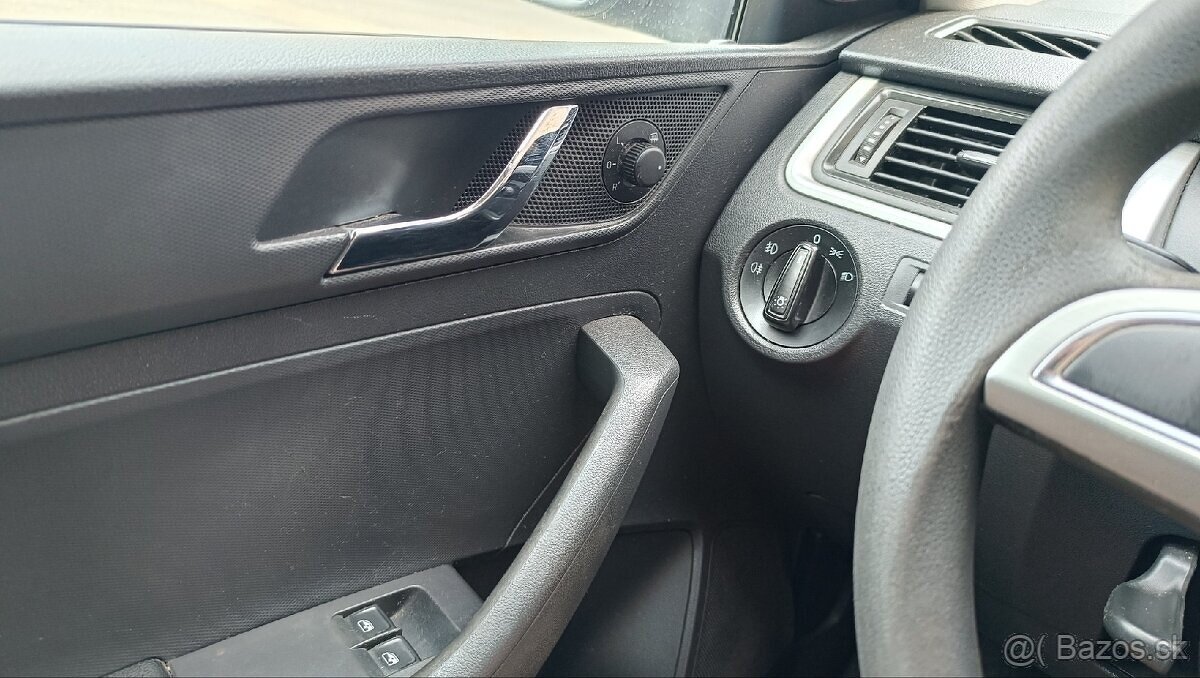 Škoda Rapid 1,4 TDi Ambition ČR, Serviska - 12