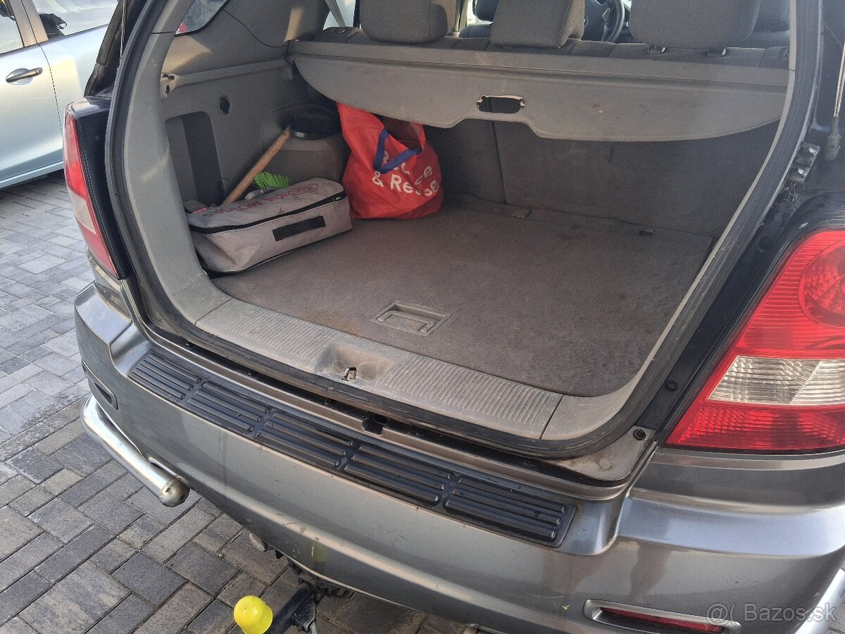 Predám Kia Sorento r.2004 - 12