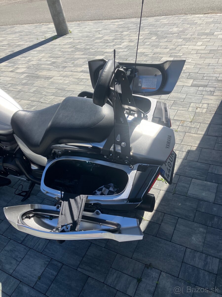 Yamaha Eluder XV 1900 - 12