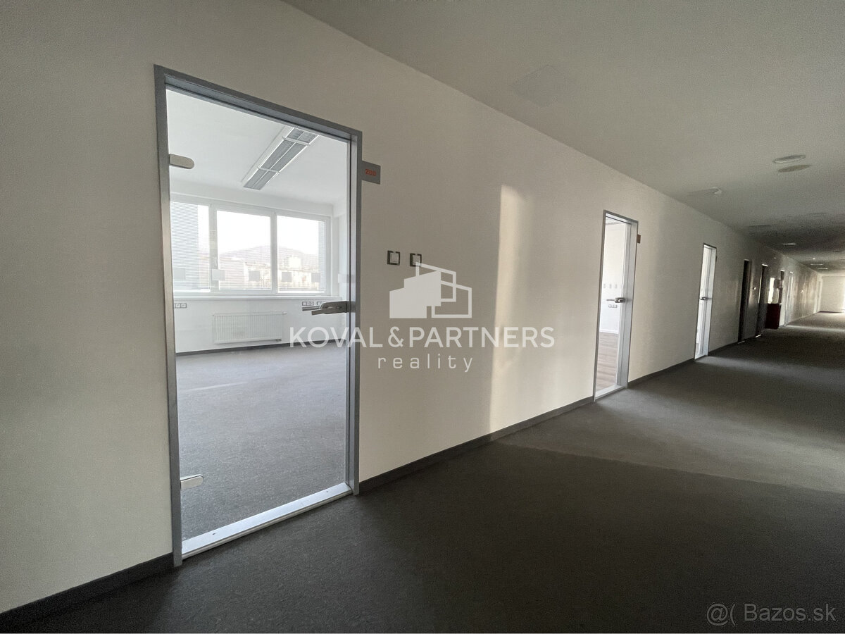Kancelárske priestory na prenájom v centre Nitry - 12
