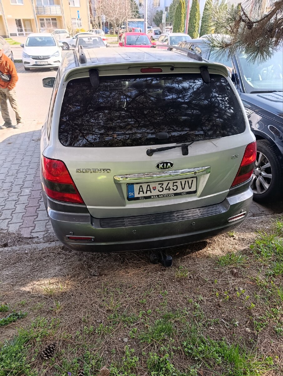 Kia Sorento (2004) - 12