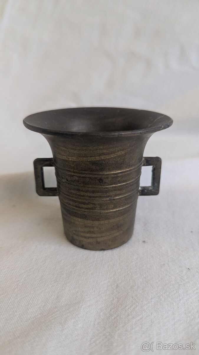 Predám 2 mosadzné mažiare - 12