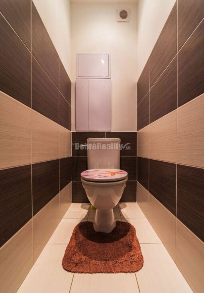 PRENÁJOM: NÁDHERNÝ, VEĽKÝ 3 IZBOVÝ BYT S 2 x LOGGIOU, THK - 12