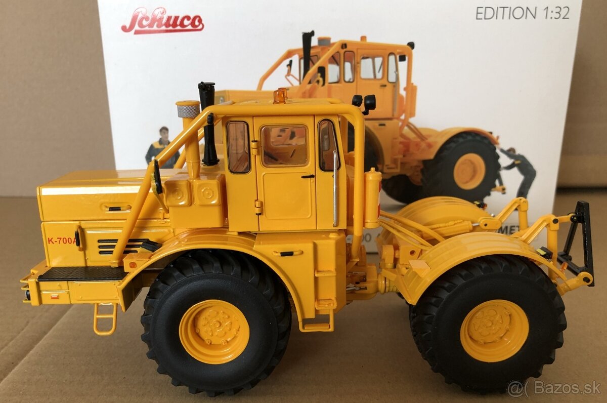 Kirovets K700A s figúrkami - 12
