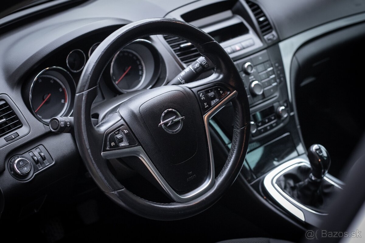 Opel Insignia ST 96kW - 12