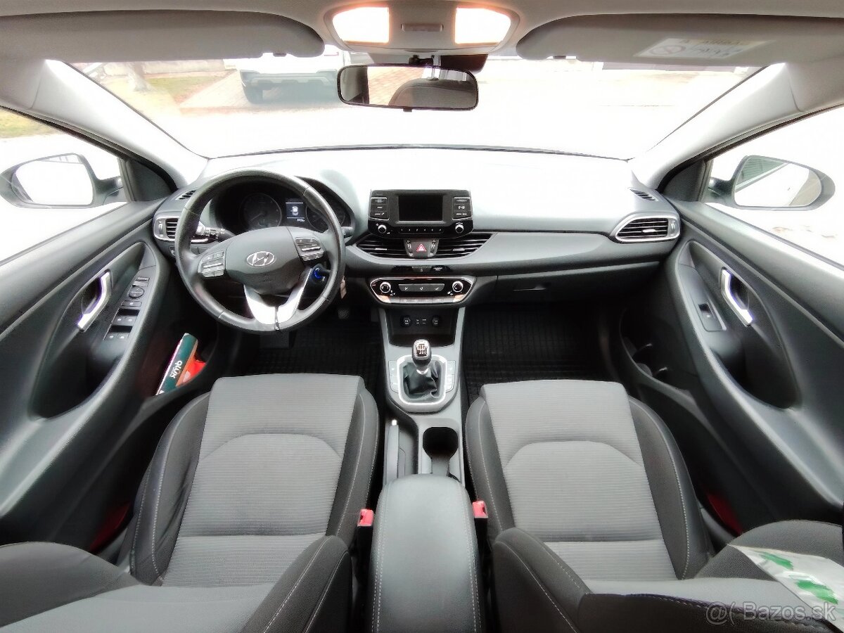 Hyundai i30 cw 1.6crdi SK 1.maj. - 12