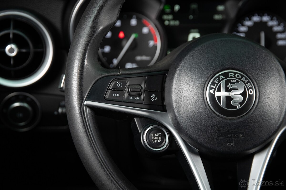 Alfa Romeo Stelvio 2.0 Turbo Q4 206kW 2017 - 12