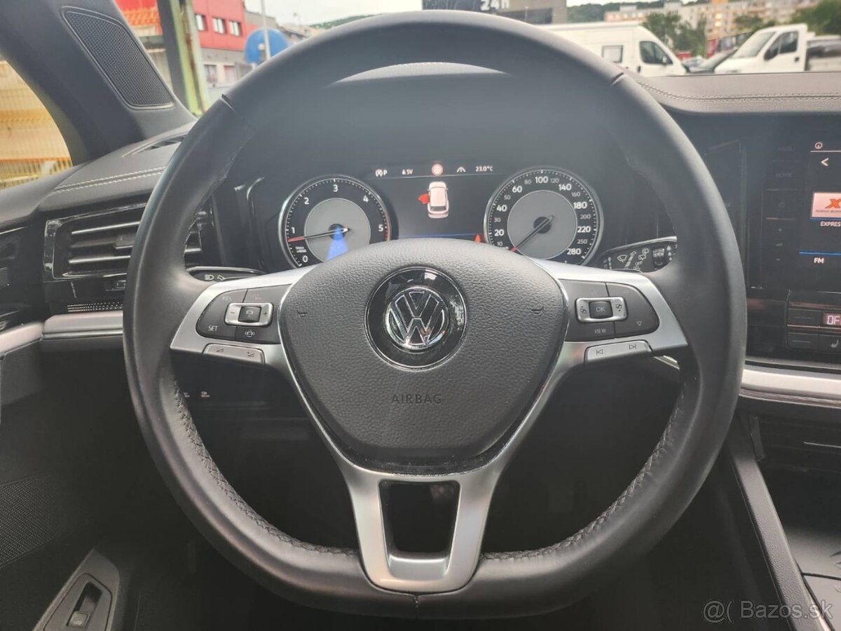Volkswagen Touareg 3.0 V6 TDI SCR 4Motion Tiptronic - 12