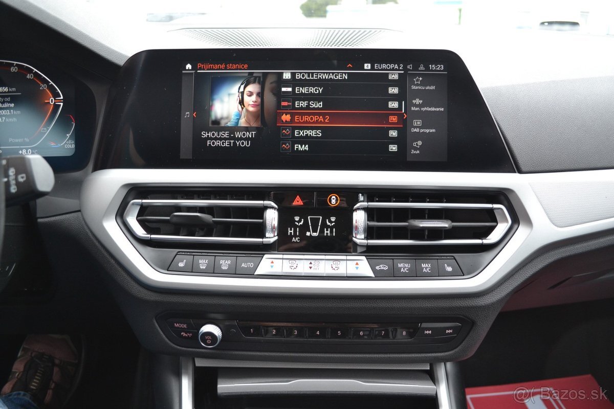 BMW Rad 3 Touring 330d X-Drive HEV - 12