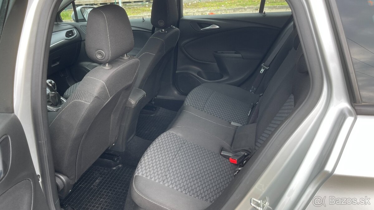 Opel Astra Caravan 1.5 CDTi 77kW M6 - 12