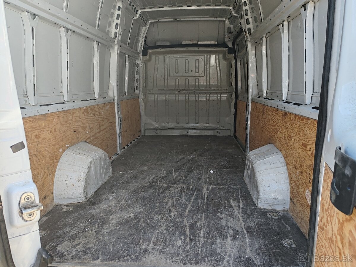 Citroën Jumper 2.2 121 kW L4H3 - 12