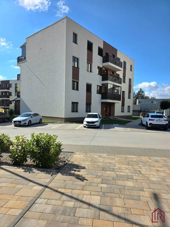 2 izbový, balkón, novostavba, dokončená, zariadená, park. mi - 12