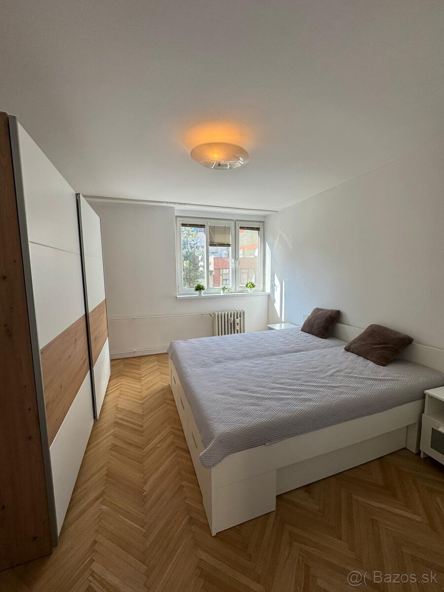 3 izb. byt, MEDENÁ ul. - 12