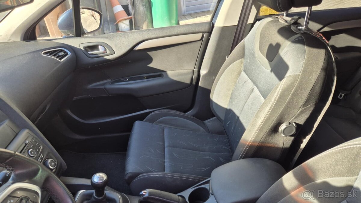 Citroen C4 1,6HDI 68kw kód: 9H06 - 12