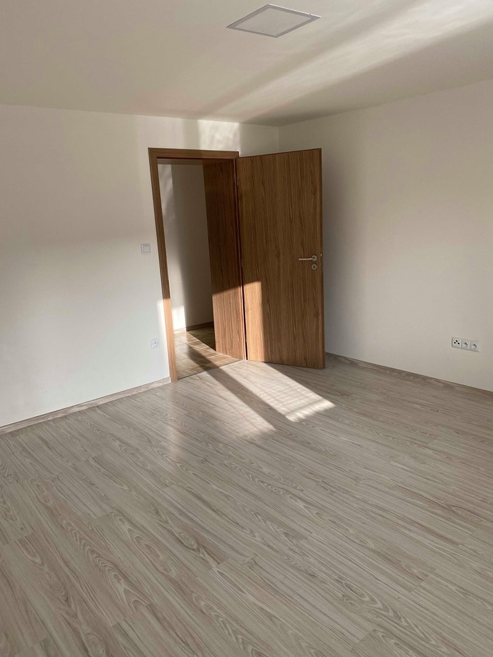 Ponúkame na prenájom 2-izbový byt - 12