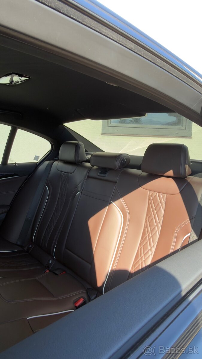 BMW 545e xdrive - 12