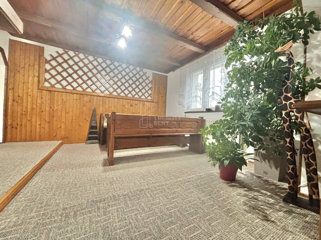 Na predaj jedinečné rodinné sídlo v prekrásnej prírode obce - 12