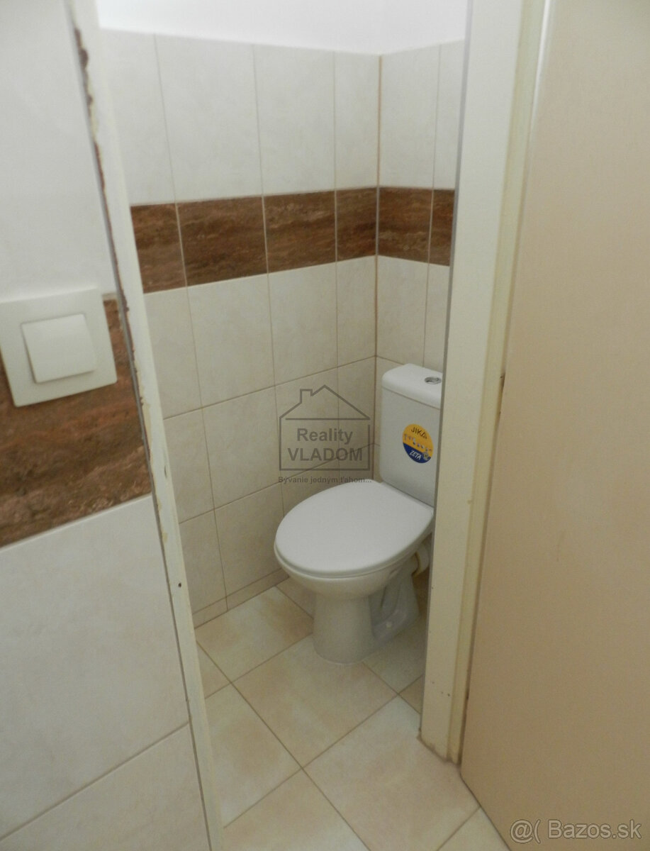 ✅ Kancelárie s parkovacím miestom na prenájom – 36 m2. - 12