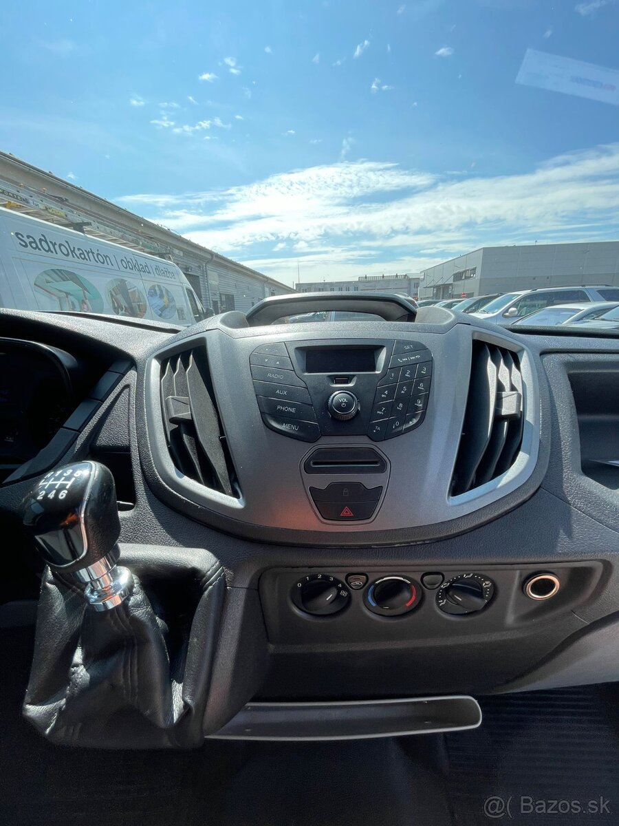 Predám 7 miestnu dodávku - 12