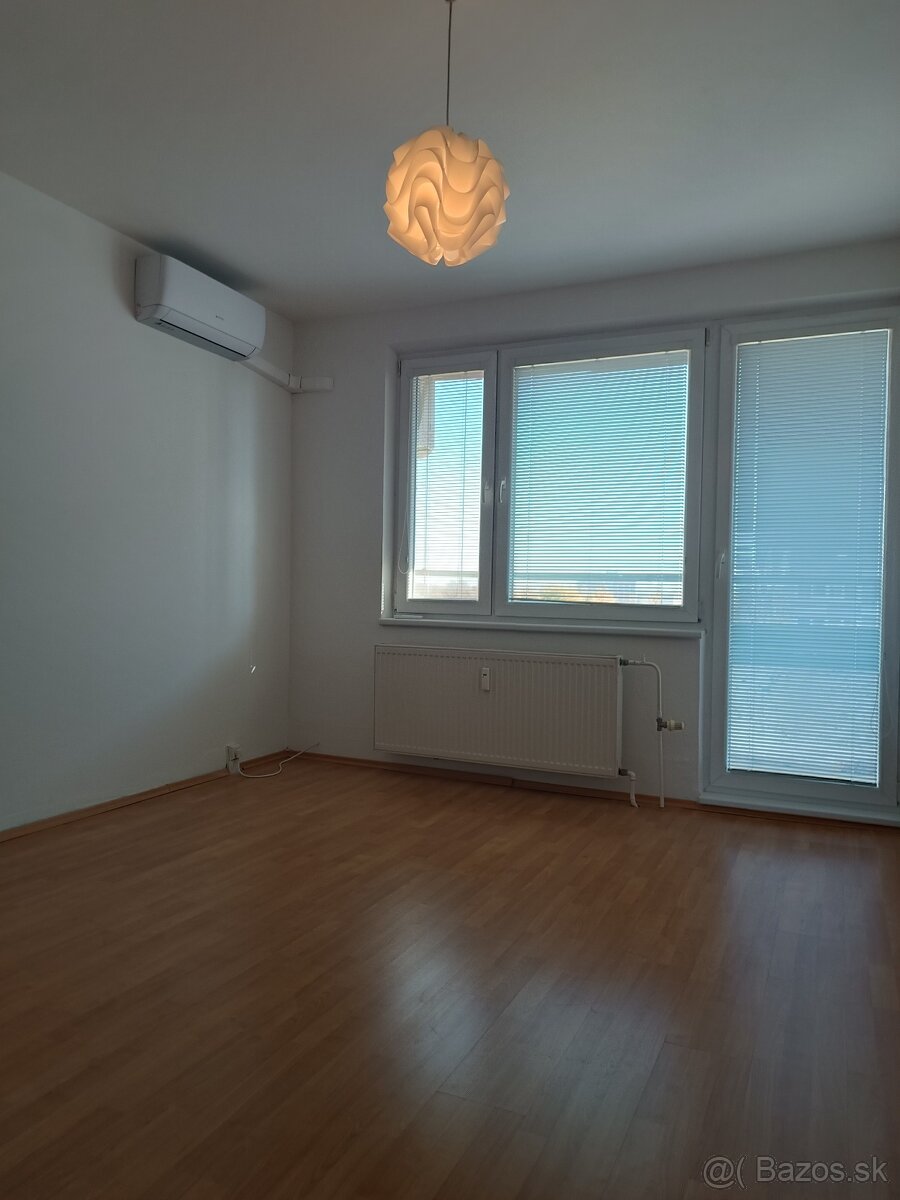 3-izbový byt - Šustekova, Bratislava - Petržalka - 12