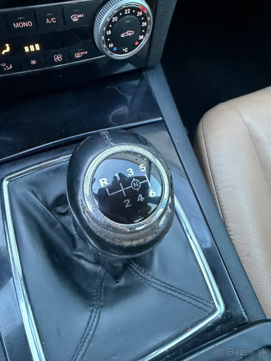 MERCEDES-BENZ C200CDI W204 3M FÓLIA MODEL 2011 - 12