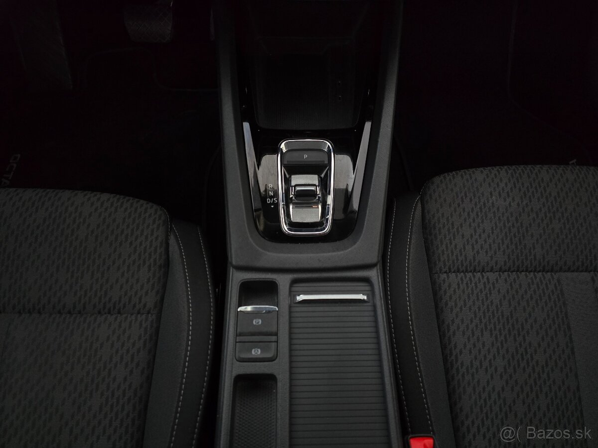 Škoda Octavia Combi 2.0 TDI SCR Style DSG - 12