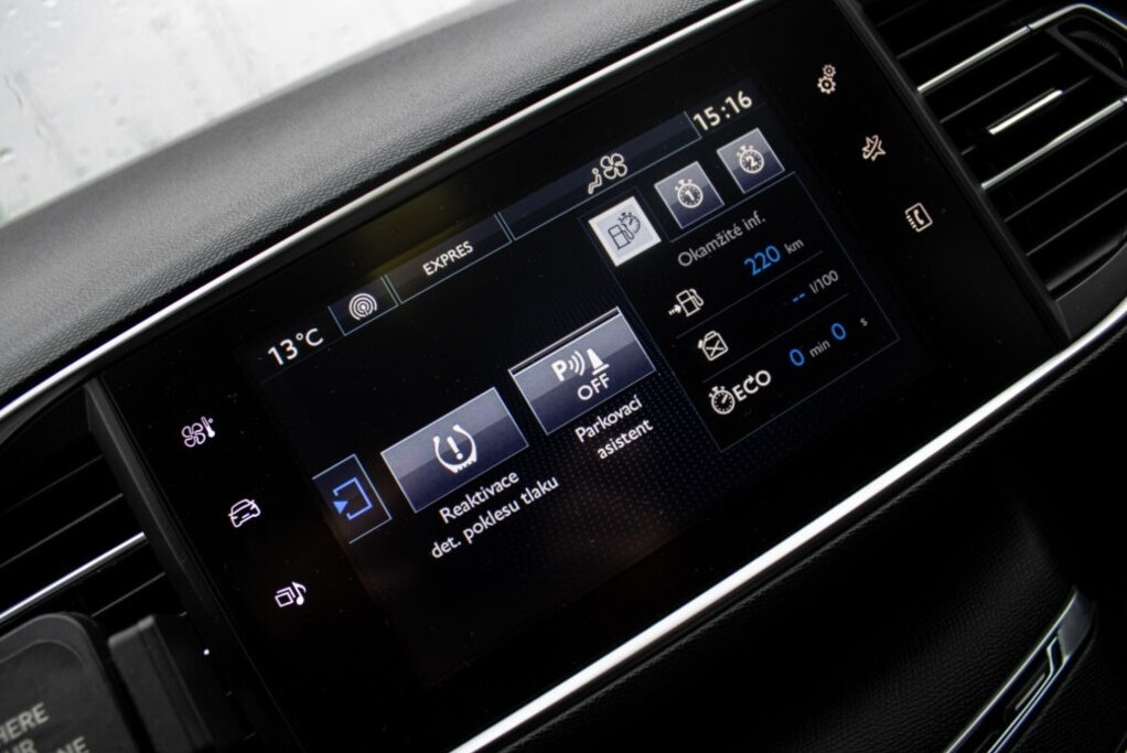 Peugeot 308 1.2 e-THP 130k Allure - 12