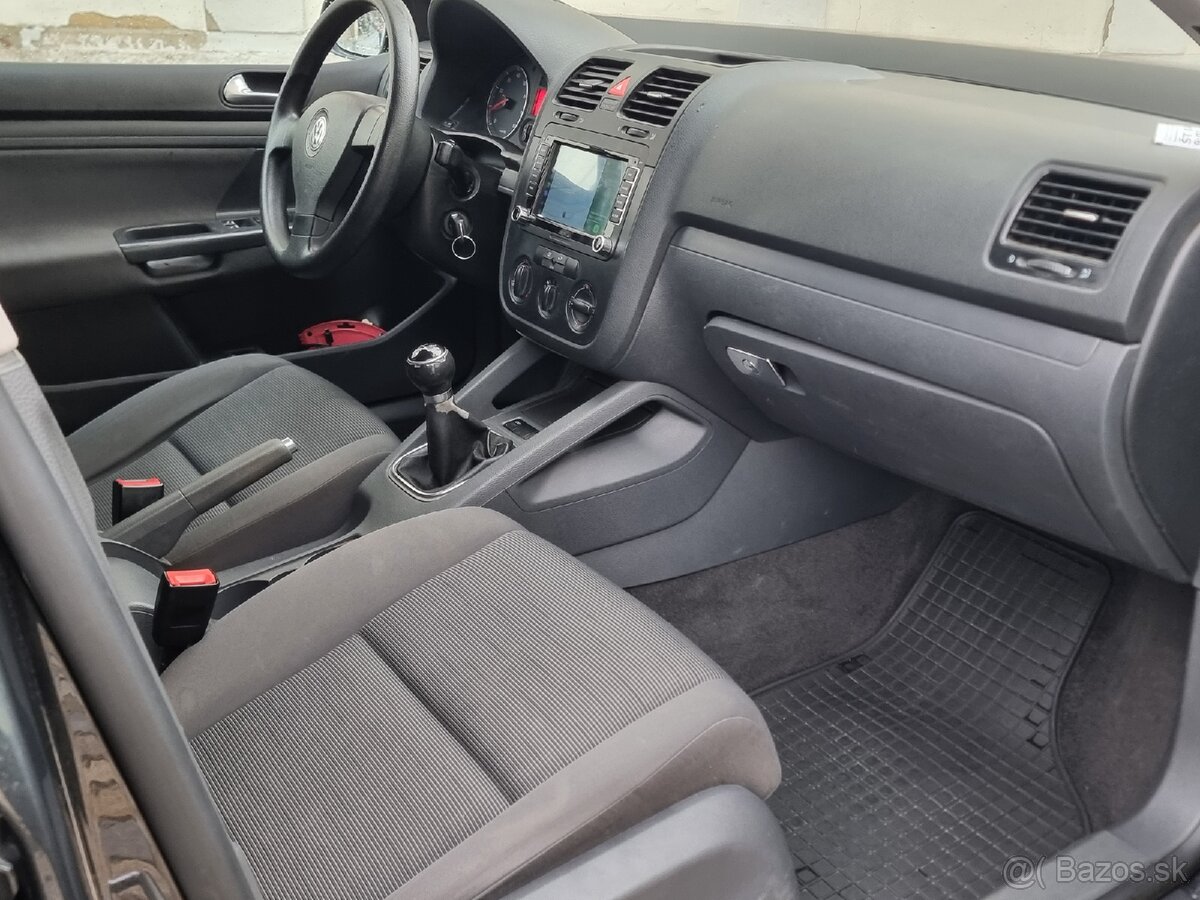 Volkswagwn Golf V 1.4i - 12