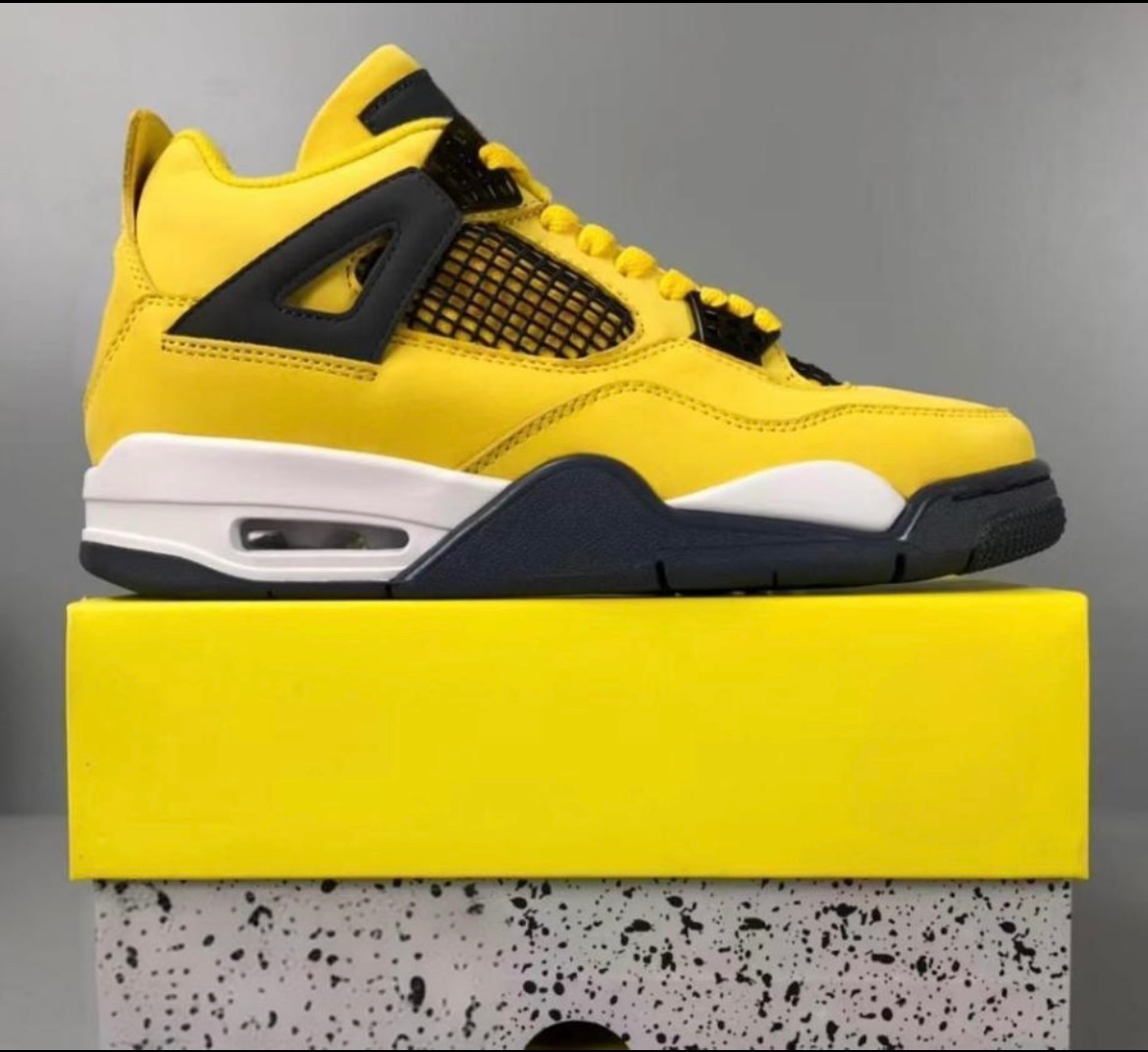 Jordan 4. Prečitaj celý inzerát. - 12