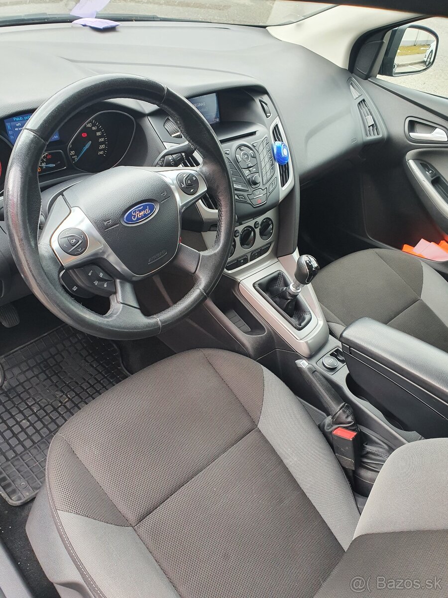 Ford Focus Combi Mk3 1.6 TDCi 70 kW - 12