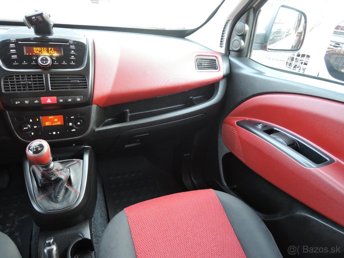 Fiat Dobló 1,4i 7.míst 2010 - 12