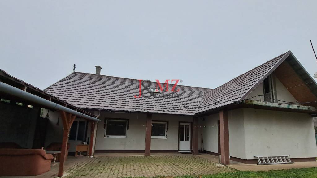 Budova 4 bytové jednotky a Rodinný dom, Kalná nad Hronom (SM - 12