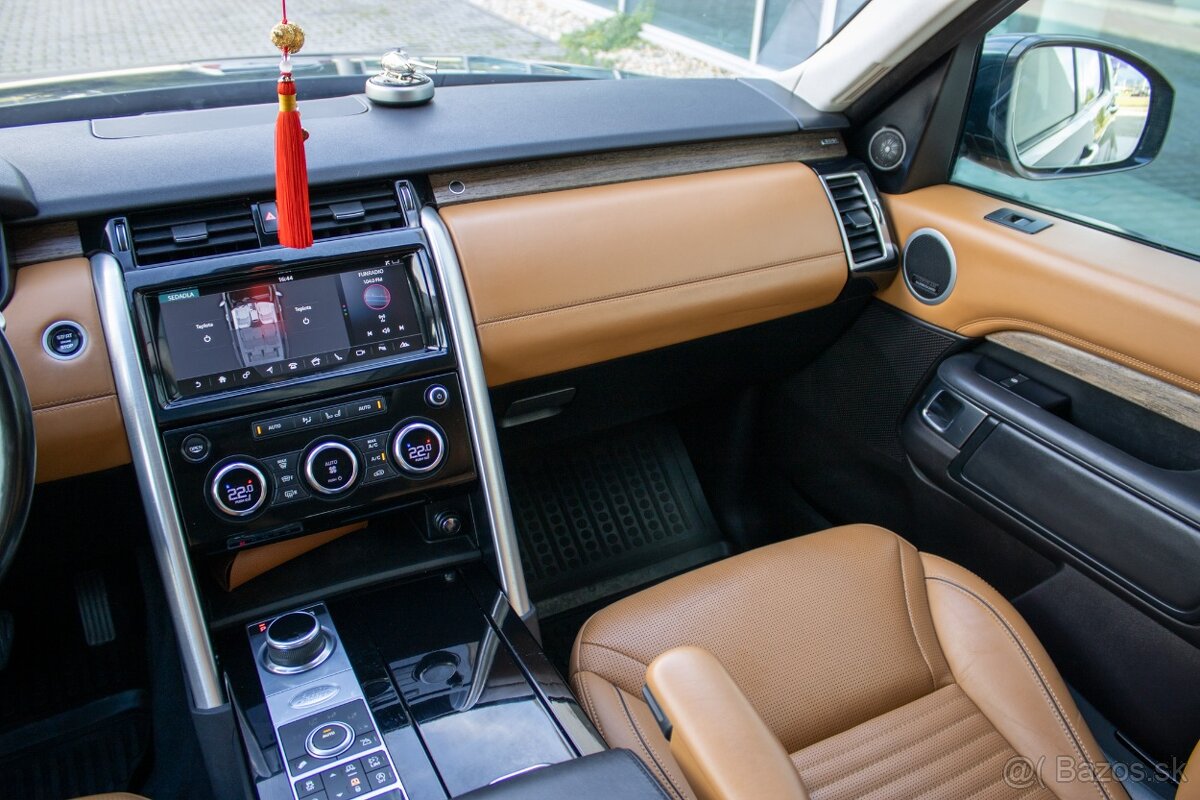 Land Rover Discovery 3.0L TD6 HSE AWD A/T. - 12