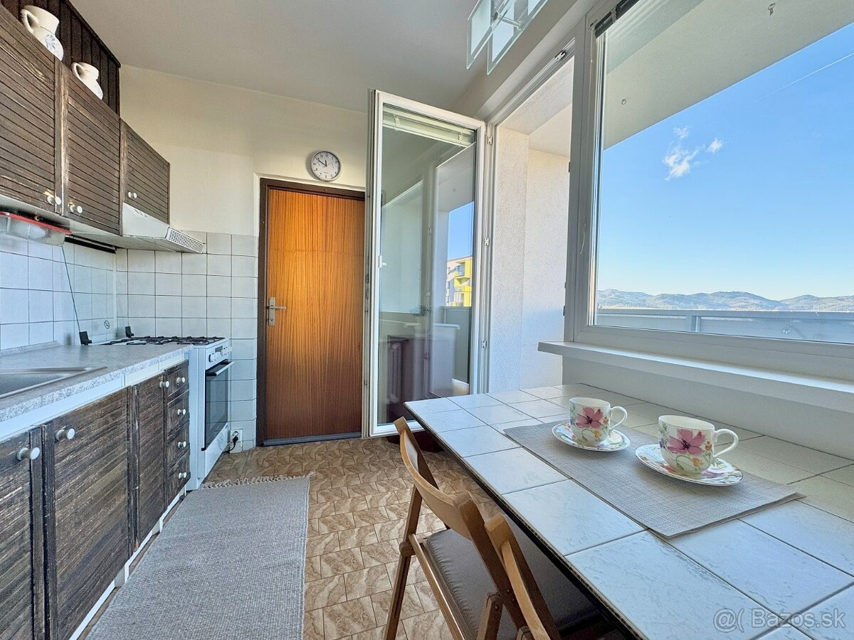 3 izbový byt s balkónom, s výhľadom na Vysoké Tatry, 70 m2 - 12