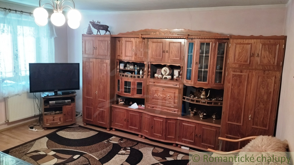 Polyfunkčná budova so súkromným bytom, Veľká Lesná - 12