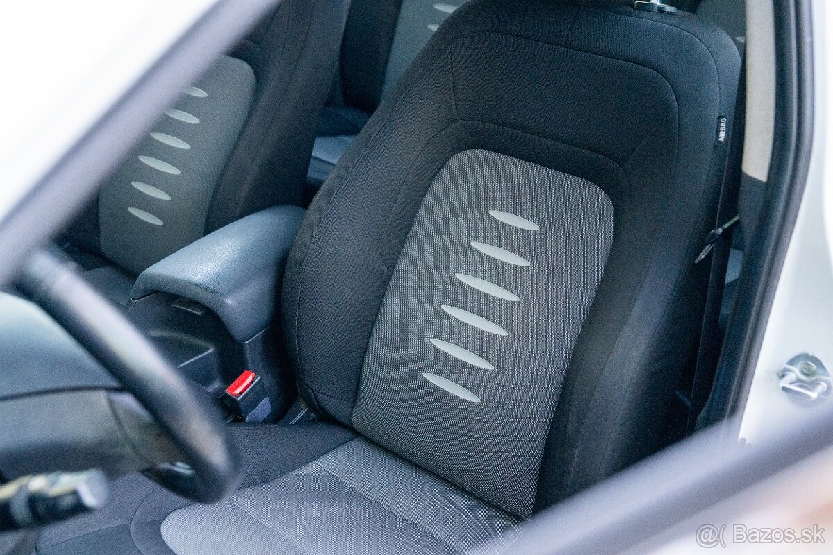 Kia Ceed 1.6 CRDi 94kw M6, SR vozidlo - 12