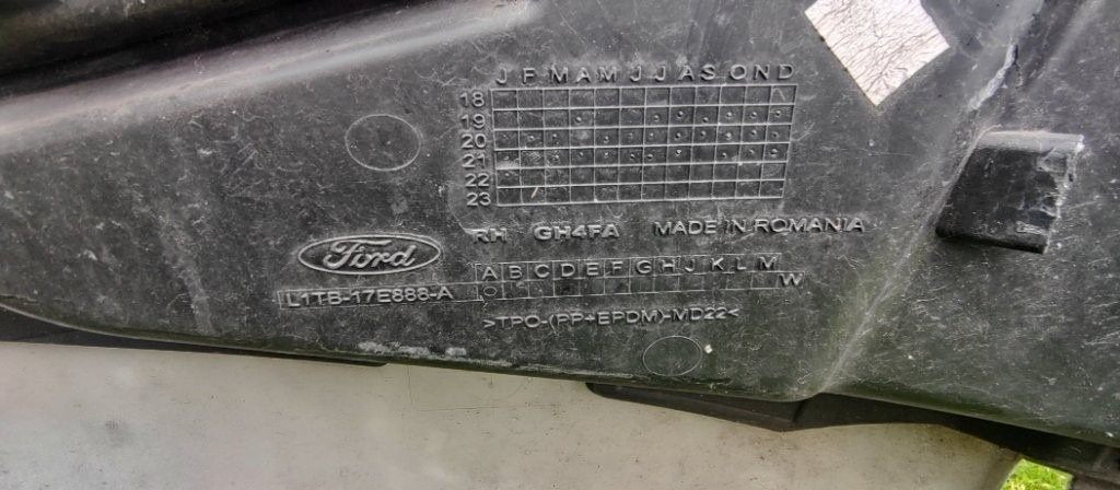 Ford Puma 2 II MK 2 MK2 2019 - predny naraznik - 12