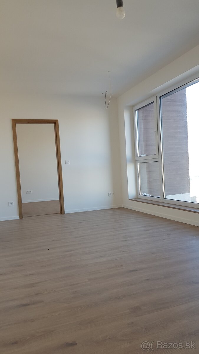 Predám 2 izb. byt, 47,41 m2, parking, pivnica Lorinčík Háje - 12