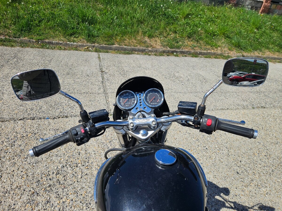 Triumph Thunderbird 900 - 12