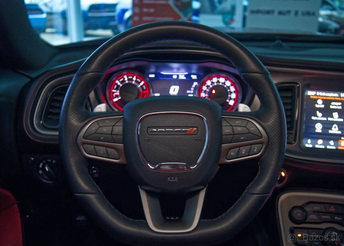 Dodge Challenger 6.4 Scat Pack Widebody - 12